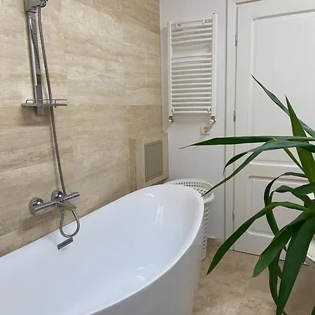 Happystay Romana Apartment